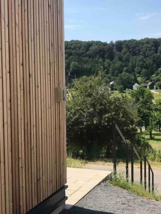 Eifelhausaufzeit-Vulkaneifel-Architekten-Chalet Mit Sauna Im Vulkankrater Immerath エクステリア 写真