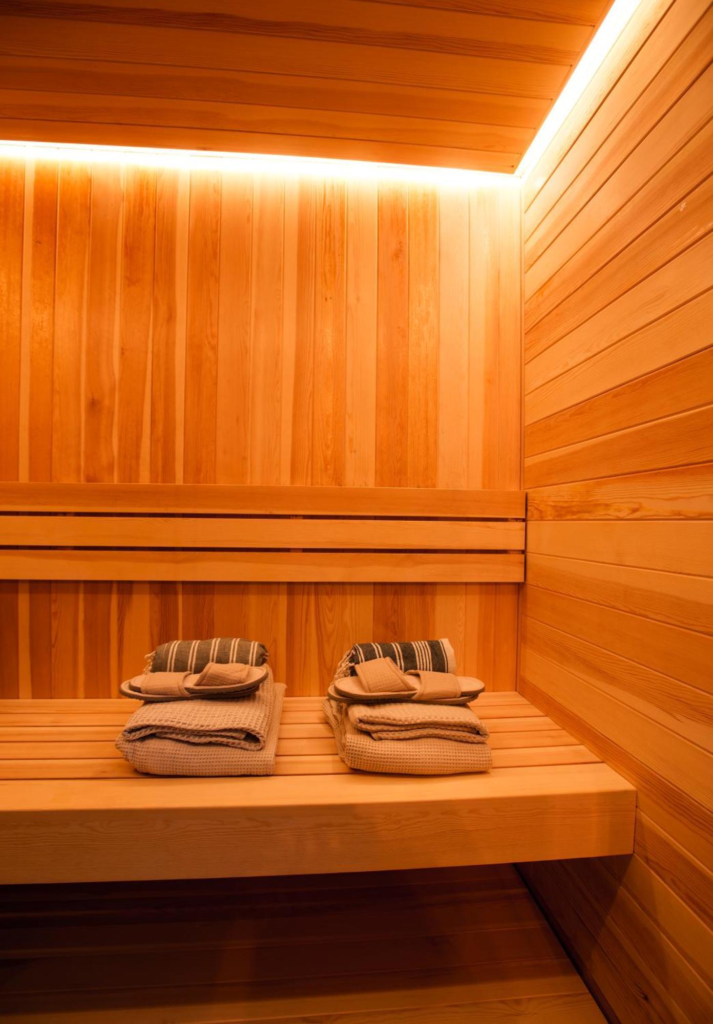 Eifelhausaufzeit-Vulkaneifel-Architekten-Chalet Mit Sauna Im Vulkankrater Immerath エクステリア 写真